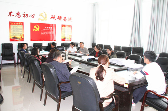 4.4法社学院班主任会议.JPG