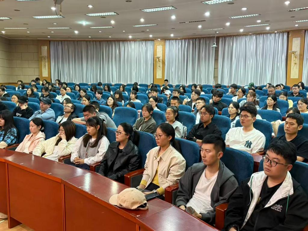 城西校区研究生入学教育2.jpg 城西校区研究生入学教育2.jpg