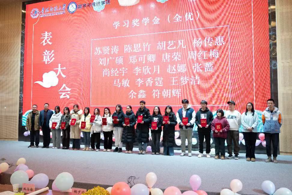 4b9a6e285a981e7a4ef380c5d0497b8.jpg 4b9a6e285a981e7a4ef380c5d0497b8.jpg