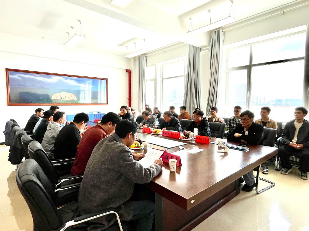 b4ba12451d6ca65c427329fcf160295.jpg b4ba12451d6ca65c427329fcf160295.jpg